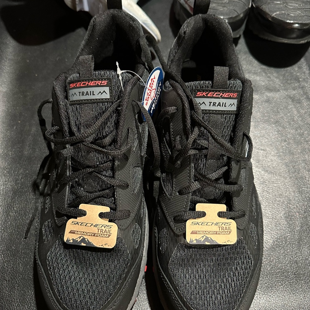 Men’s hiking sketchers